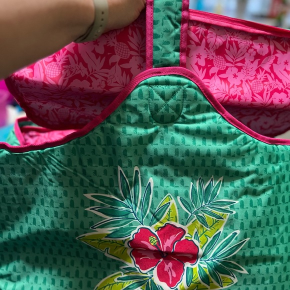 XL Tupperware Picnic Tote with Pitchers & Containers. All New